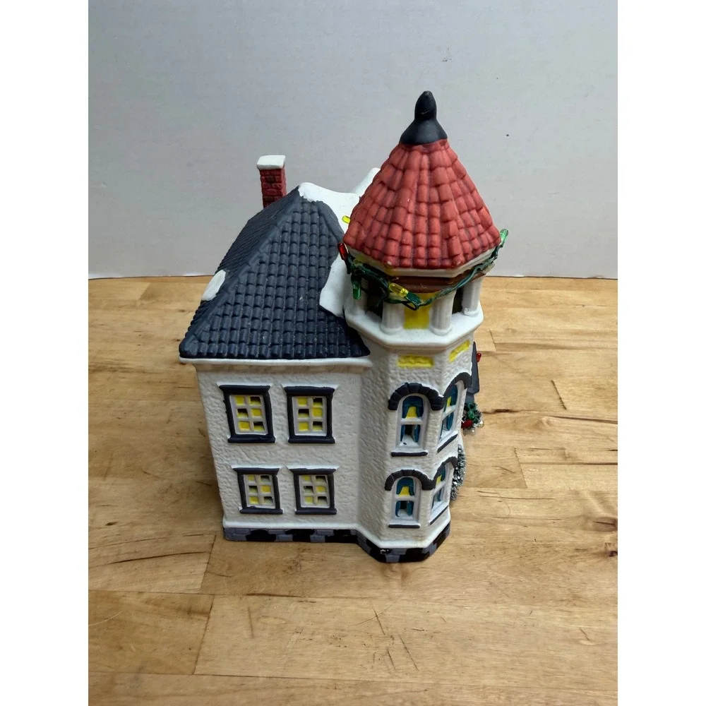 NOMA Christmas Village House 1997 White Victorian Hand Painted Ceramic Decor